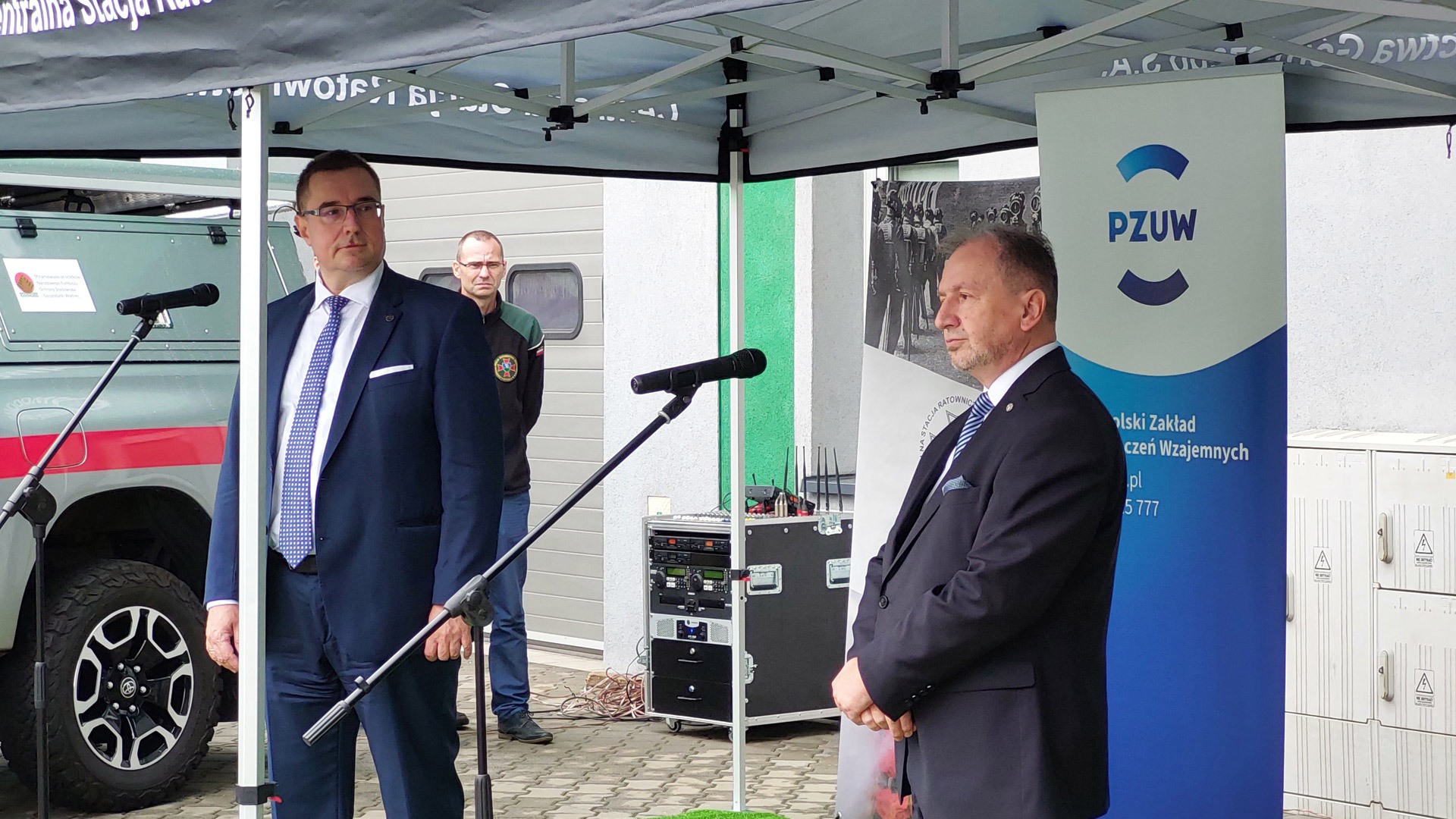 Przekazanie sprzętu dla CSRG