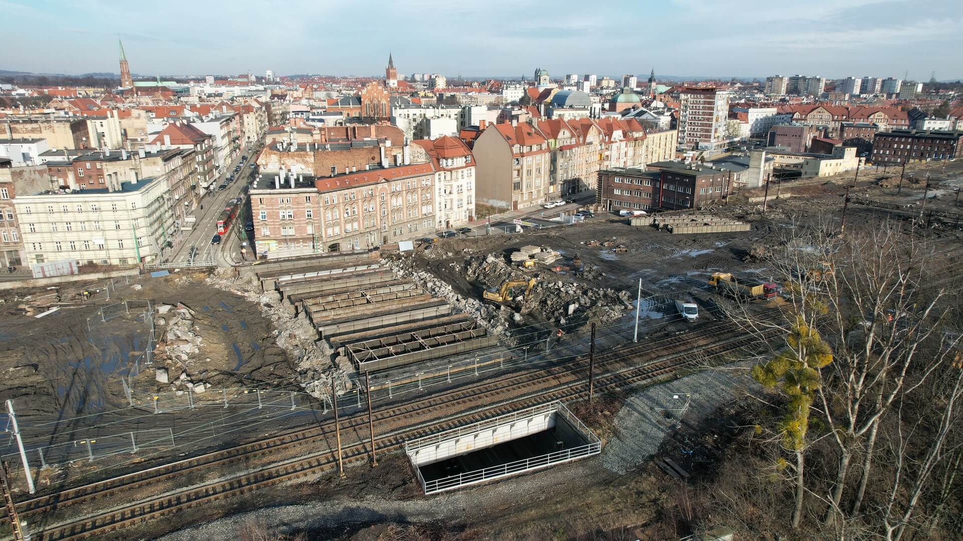 Rozbiórka wiaduktu na linii kolejowej nr 131