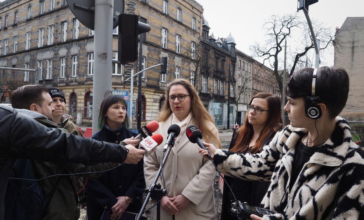 Konferencja dot. wycinki drzew na ul. Piekarskiej