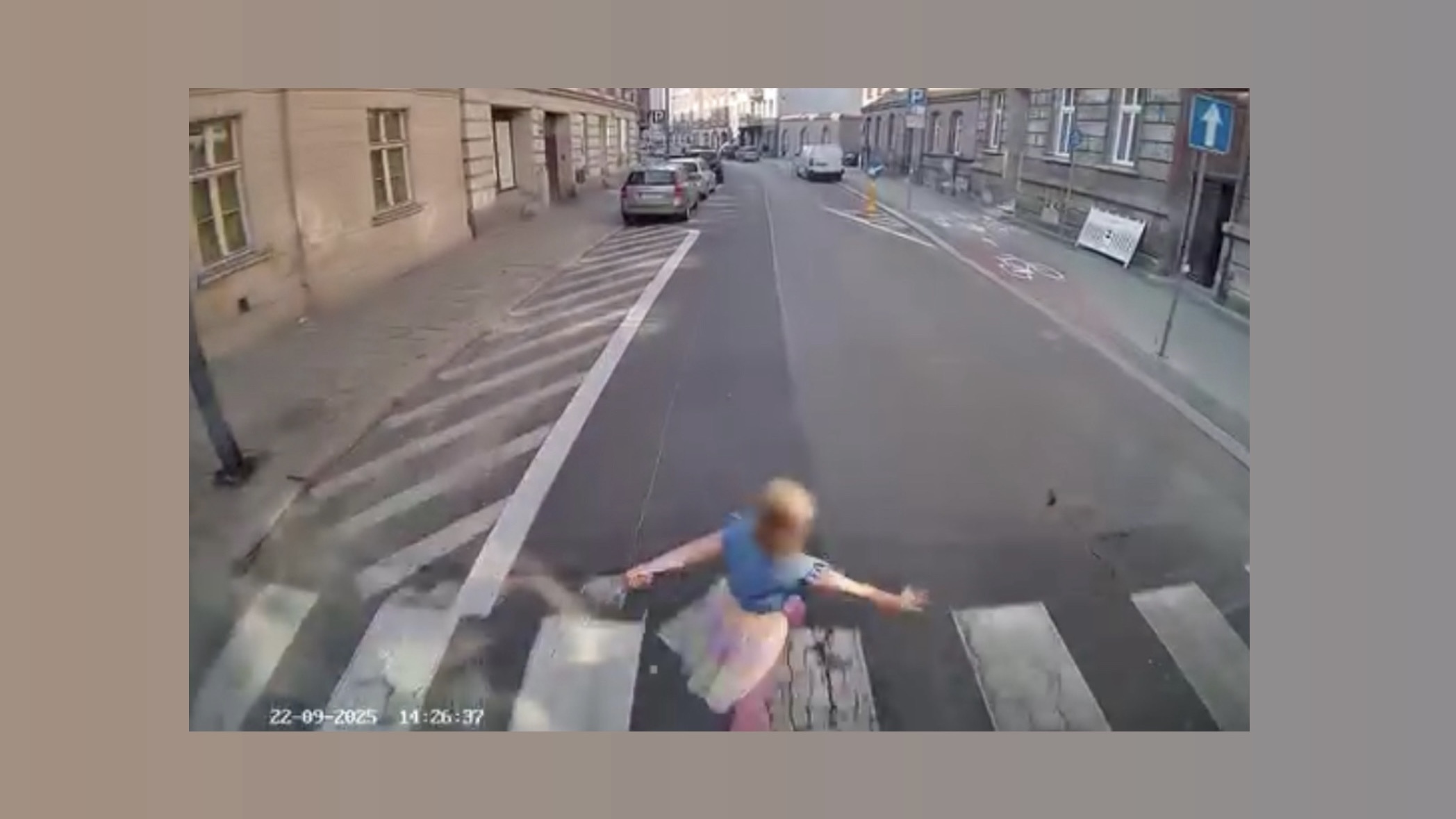 Wypadek przy ul. Piłsudskiego w Bytomiu. Na jezdnię wtargnęła mała dziewczynka