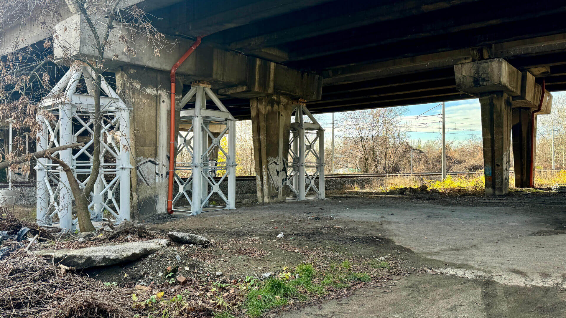 Tak prezentuje się nowa podpora estakady nad ul. Siemianowicką w Bytomiu. Wygląda solidnie