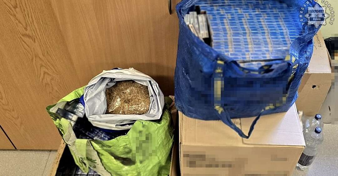 Bytomscy policjanci zatrzymali 69-latka, który przewoził prawie 53 tysiące nielegalnych papierosów. Policzono potencjalne straty na akcyzie