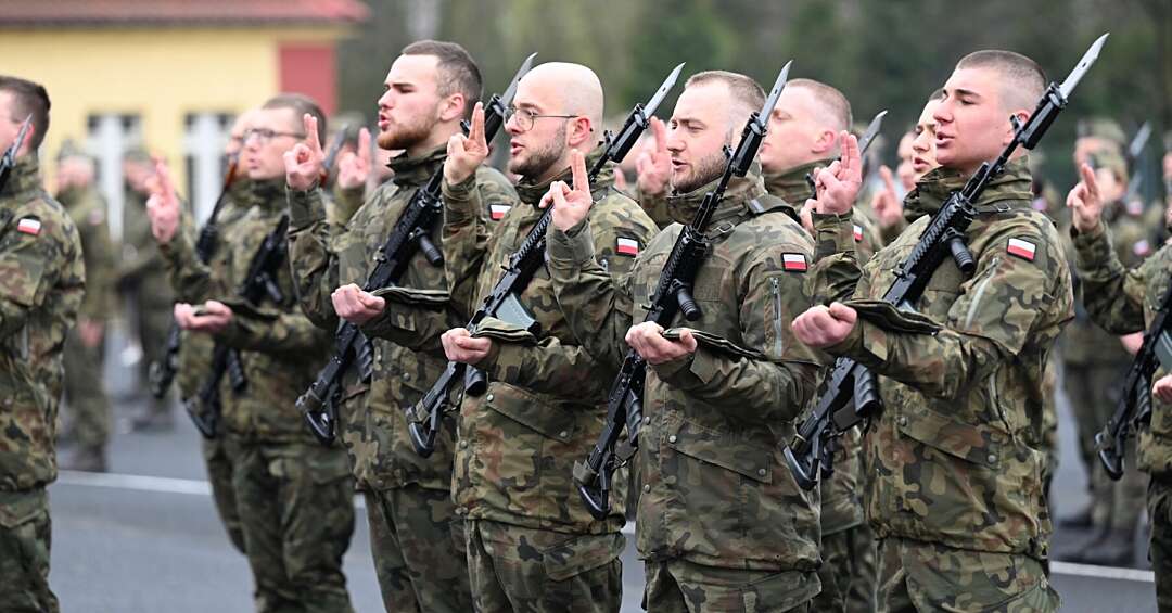 Bytom: Żołnierze Dobrowolnej Zasadniczej Służby Wojskowej złożyli przysięgę