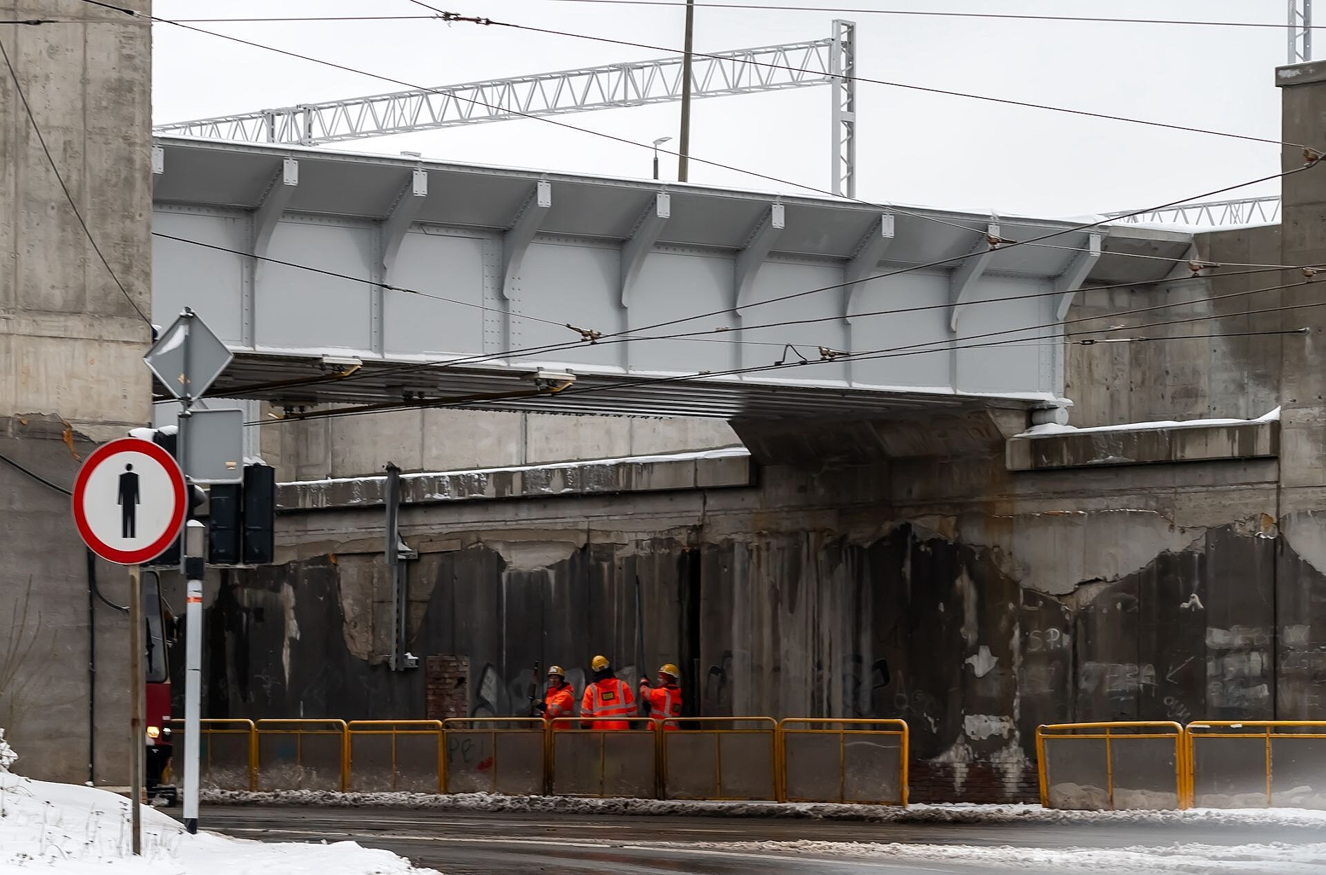 Trwa remont wiaduktu kolejowego w Bytomiu Trwa remont wiaduktu kolejowego w Bytomiu