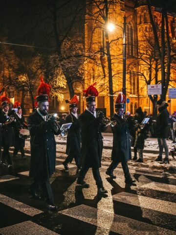 Zimowa plenerowa parada z Mikołajem 2023 Zimowa plenerowa parada z Mikołajem 2023