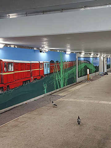 W przejściu podziemnym pod bytomskim dworcem powstają murale W przejściu podziemnym pod bytomskim dworcem powstają murale