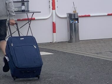 30-latek wezwał policję, bo zreflektował się do odsiadki Spakował się do więzienia i zadzwonił na policję