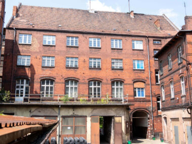 Historyczna remiza w Bytomiu. To ponad 146 lat służby Dawna remiza przy ul. Strażackiej 3 w Bytomiu