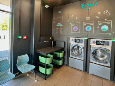 Laundromat. Wielkie pranie tylko 1 zł za cykl! Pralnie zdjecie glowne