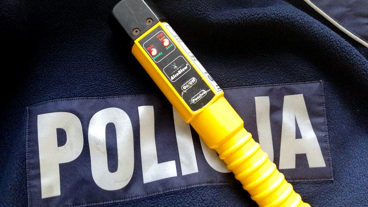 Bytom: Wjechała w auto na parkingu. Była pijana