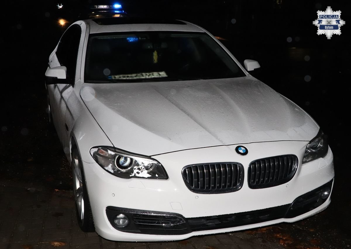 Kierowca BMW poruszał się po Bytomiu bez swoich tablic rejestracyjnych. Grozi mu do 5 lat