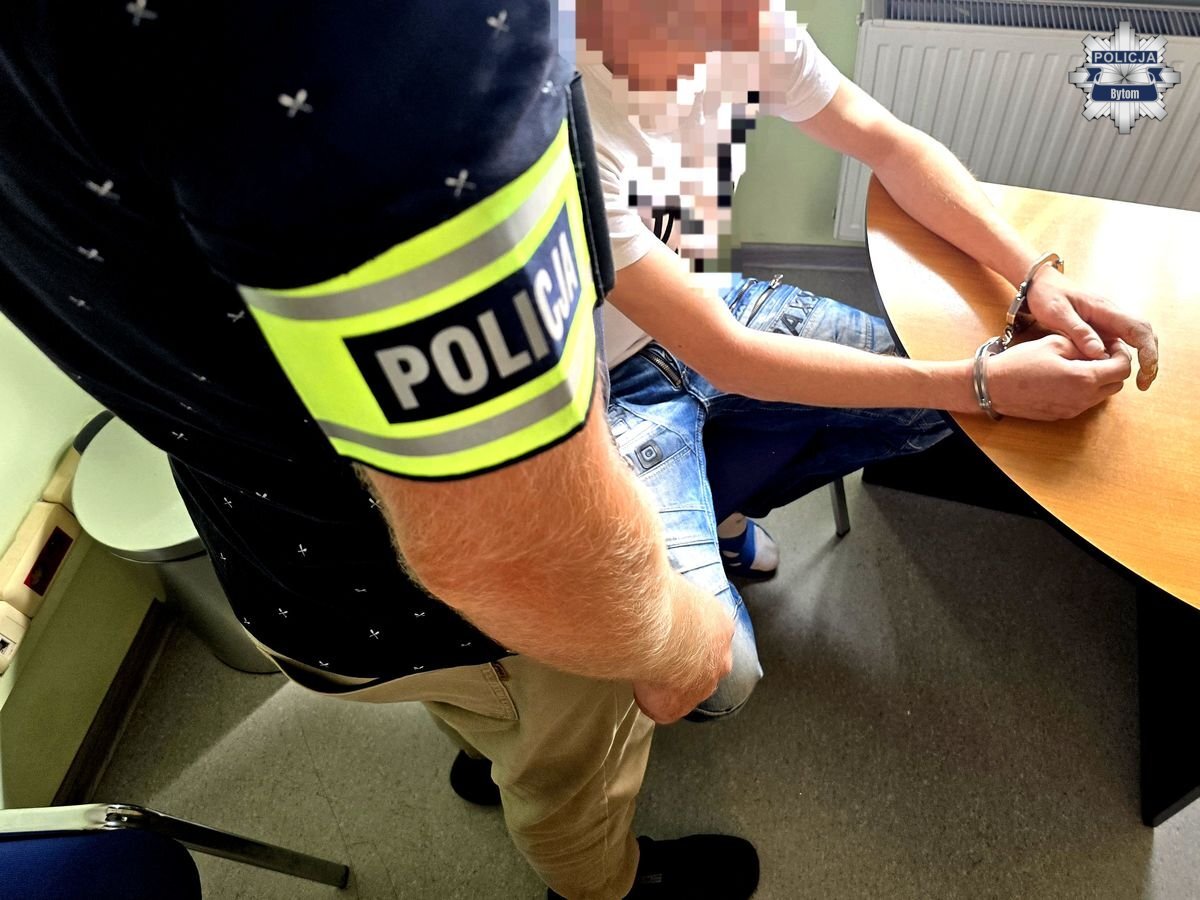 Bytom zatrzymany chcial przekupic policjantow blikiem 2