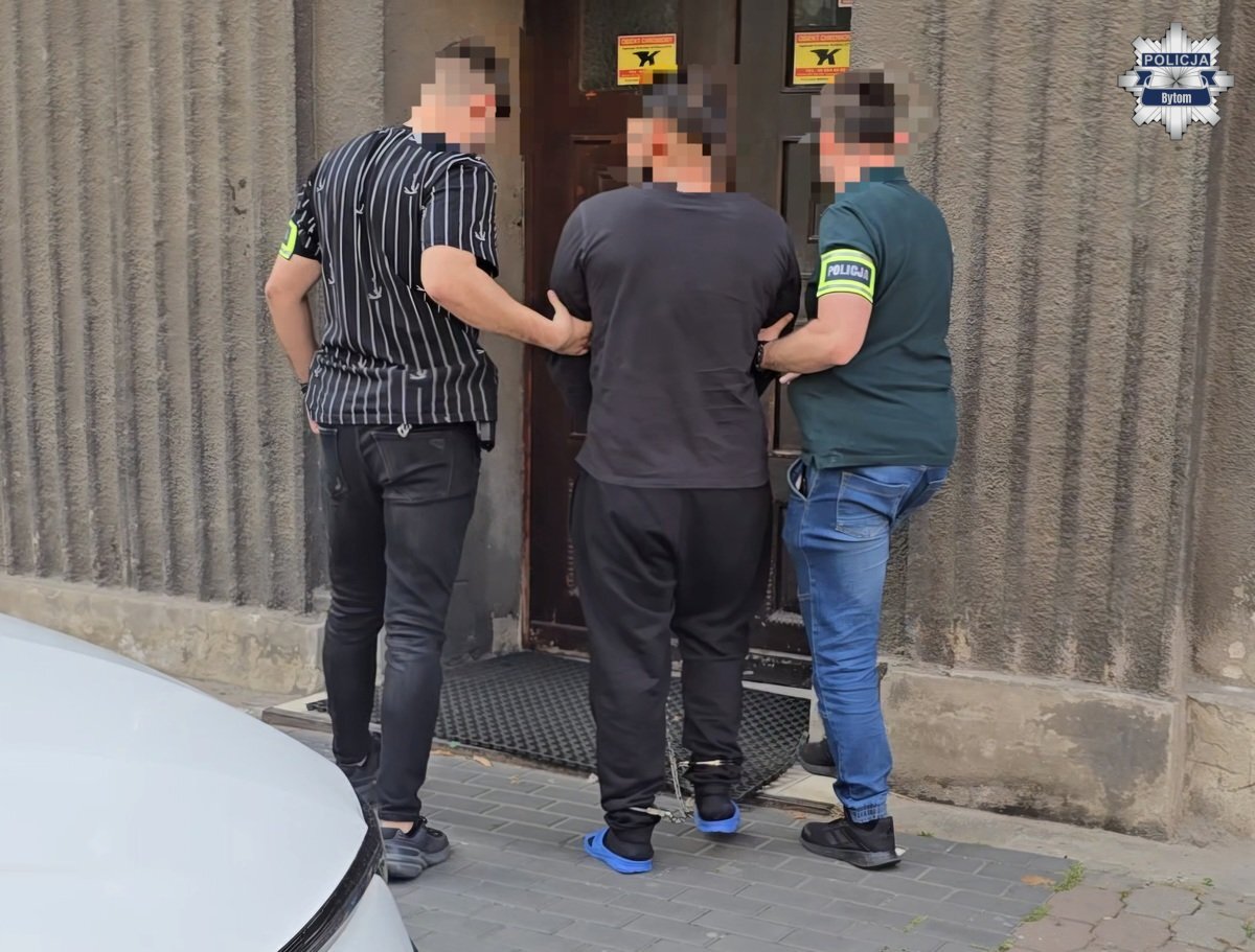 Jeden z 19-latków, który pobił i okradł mężczyznę
