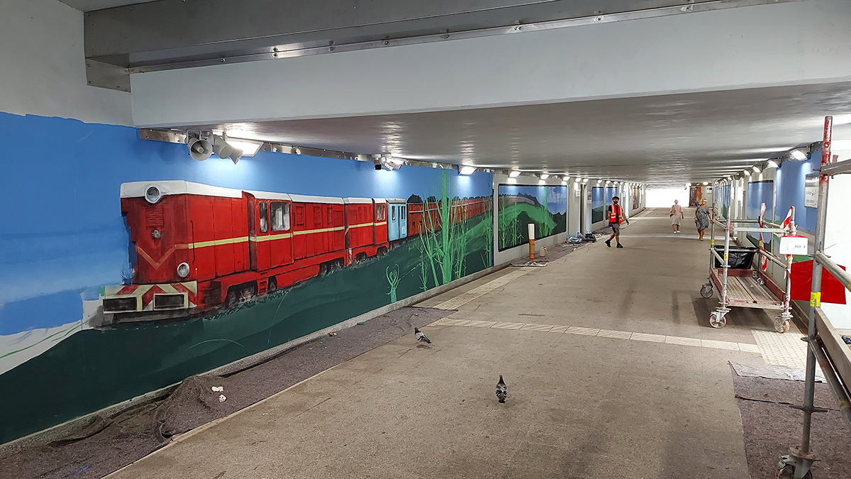 W przejściu podziemnym pod bytomskim dworcem powstają murale