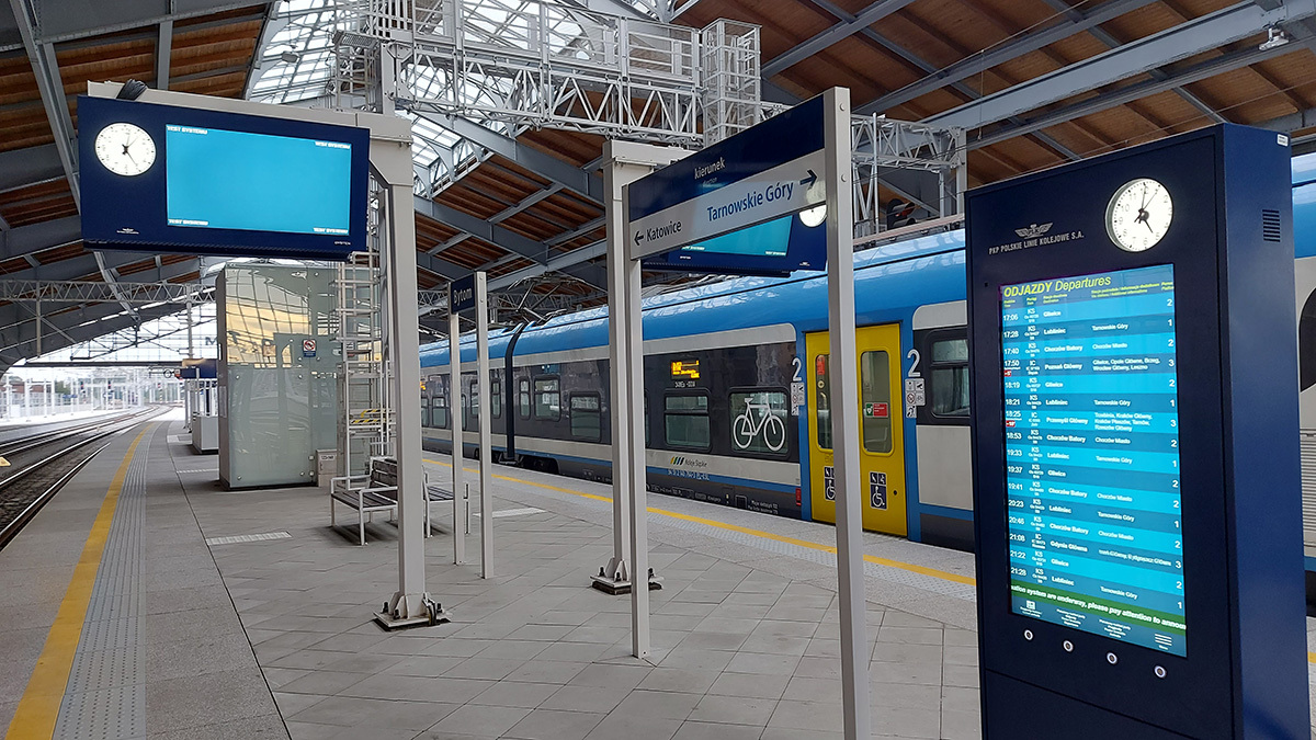 Nowe wyswietlacze na dworcu bytom 01