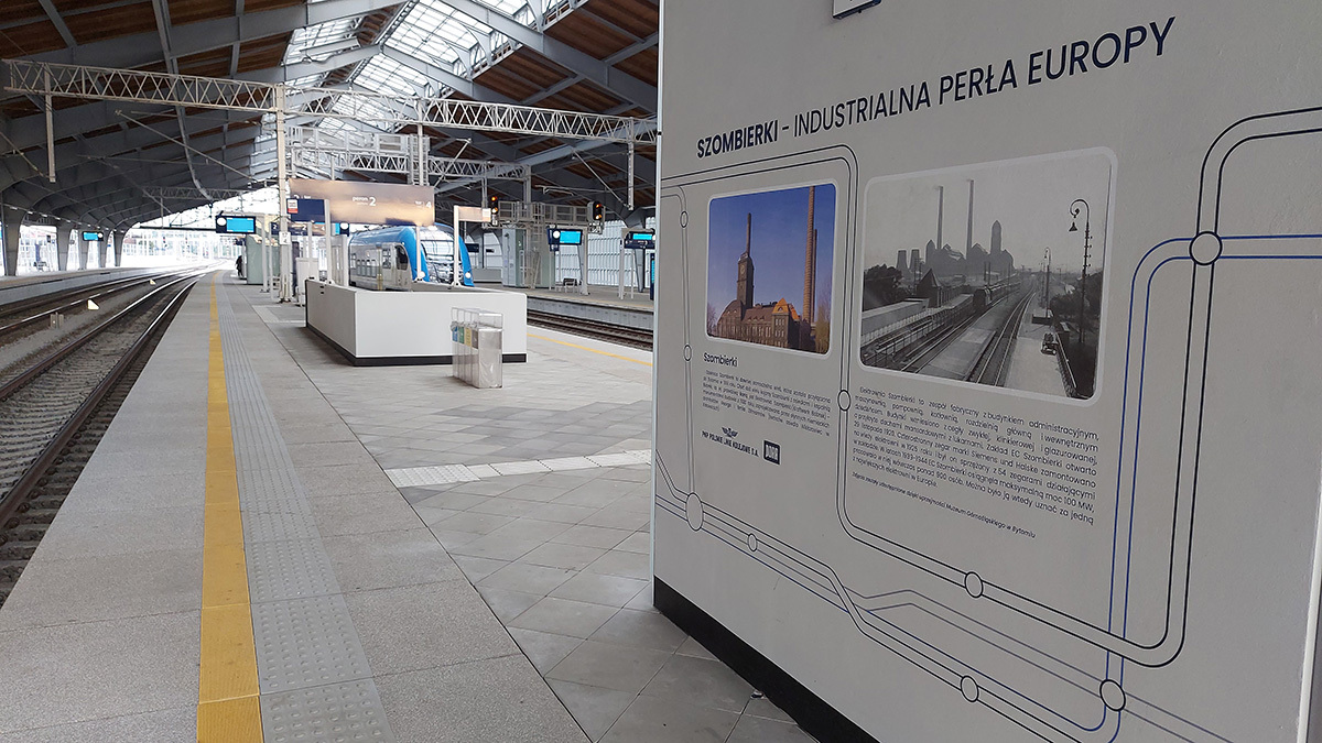 Nowe wyswietlacze na dworcu bytom 02