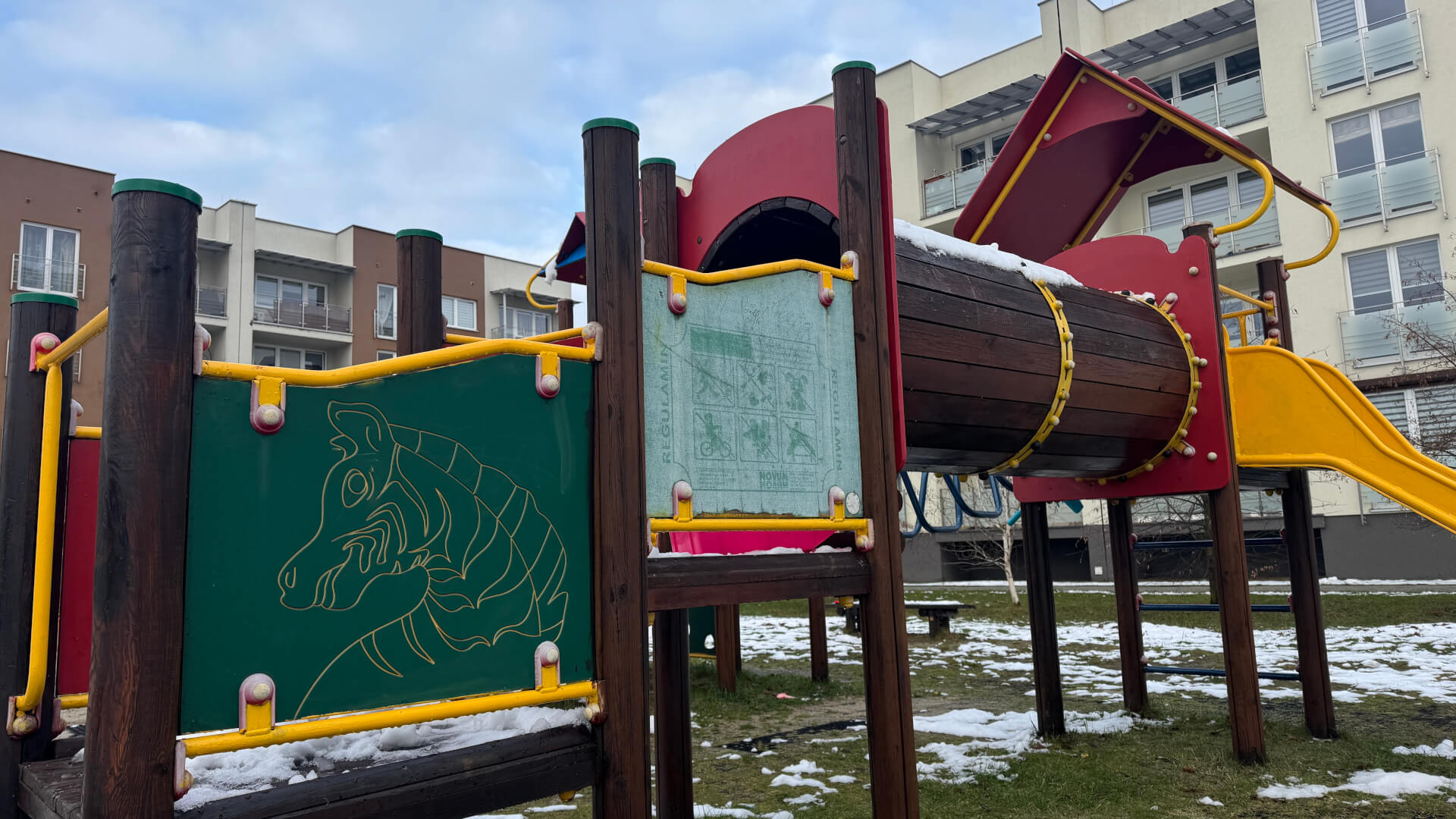 Zmodernizowany plac zabaw przy ul. Karpackiej