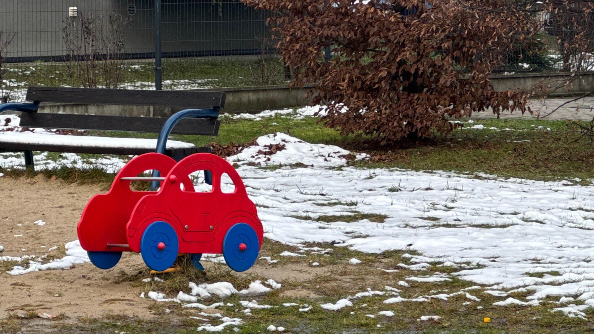 Zmodernizowany plac zabaw przy ul. Karpackiej