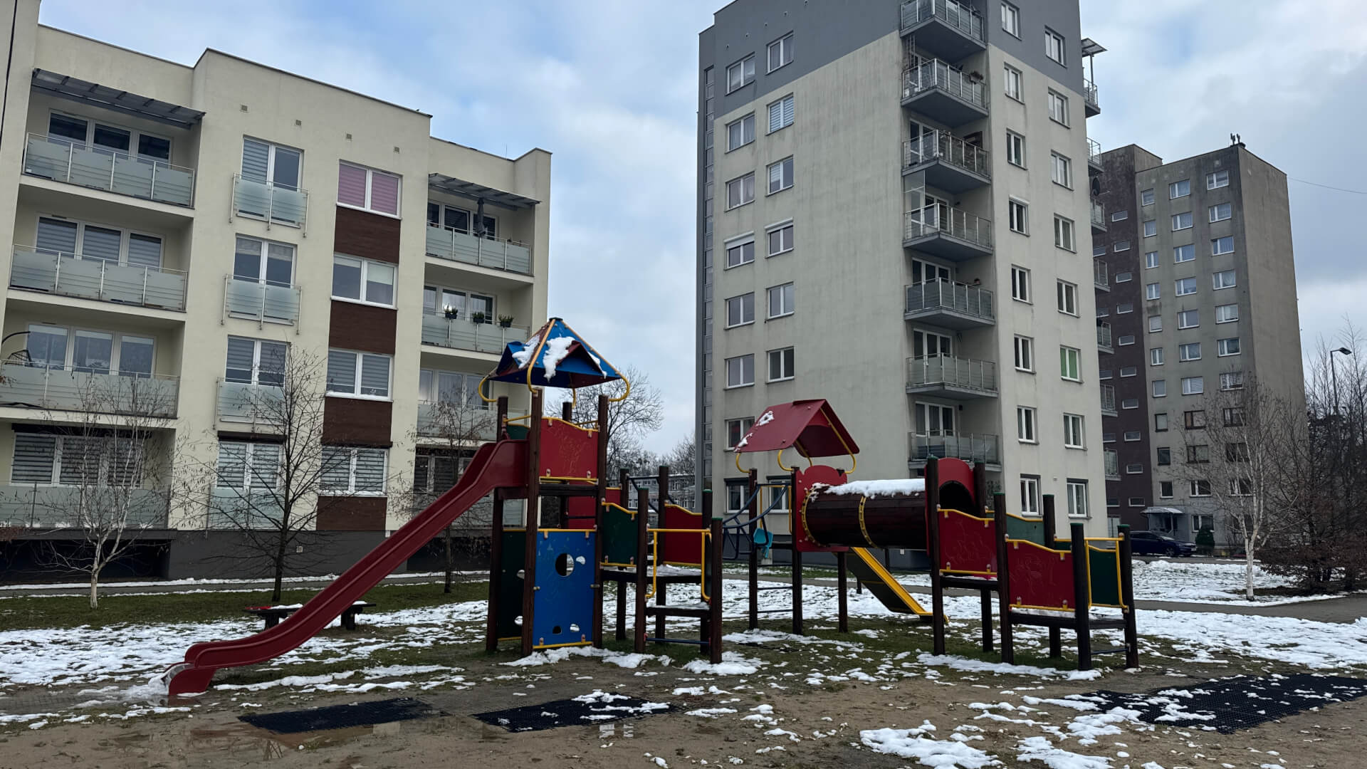 Zmodernizowany plac zabaw przy ul. Karpackiej