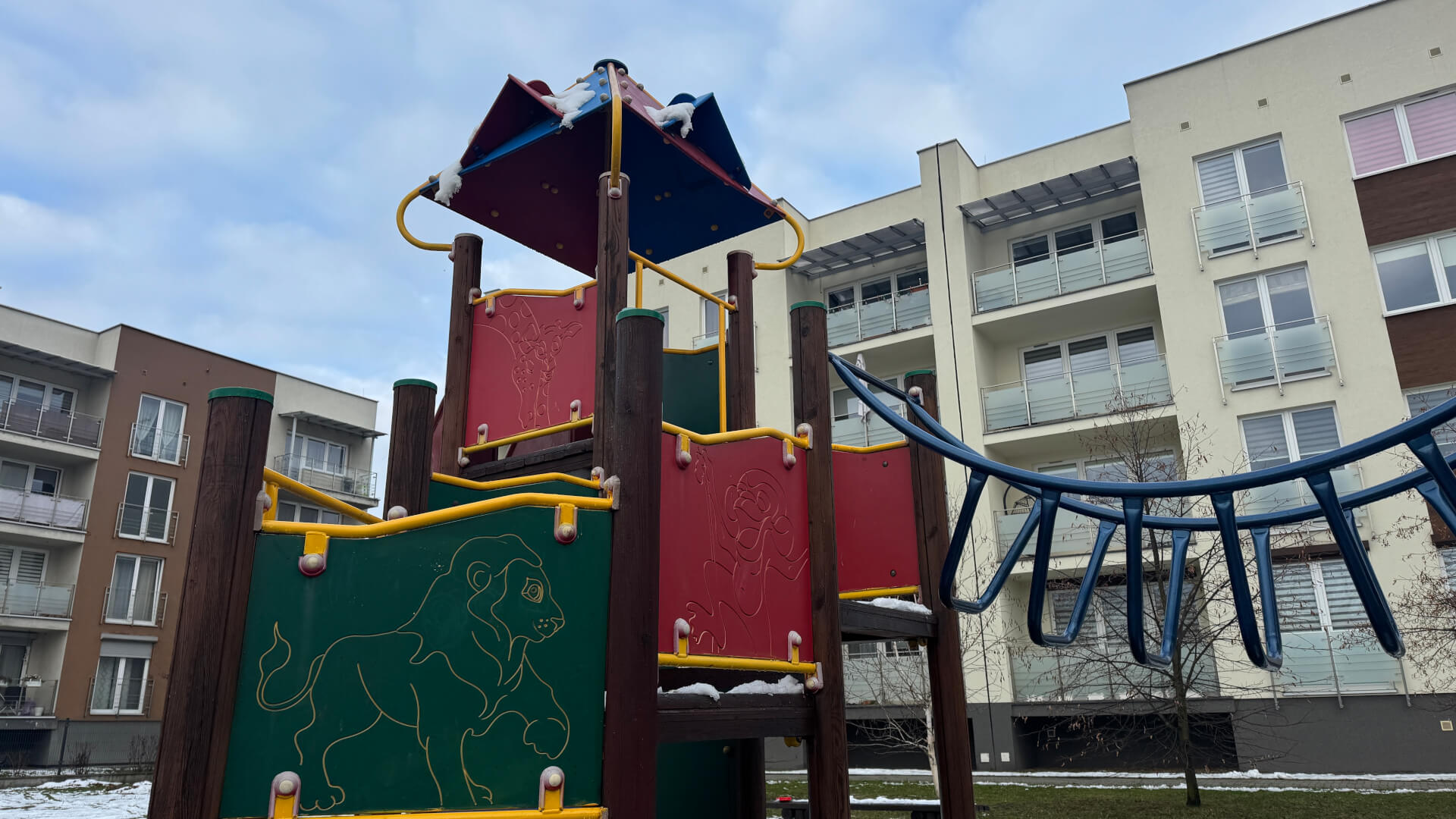 Popularny plac zabaw w północnej części Szombierek doczekał się zasłużonego remontu