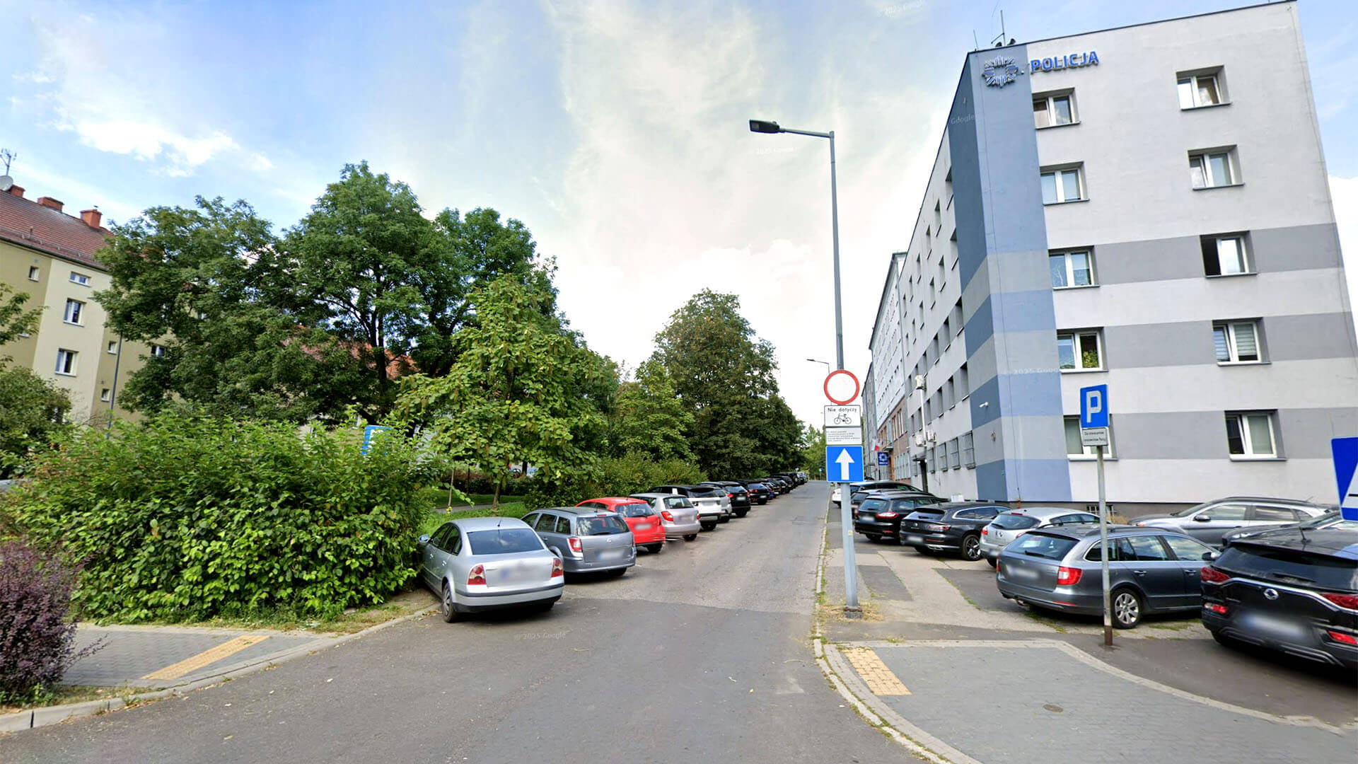 Przejechał przed komendą Policji w Bytomiu. 46-latek mógł dostać mandat, a skończył w areszcie