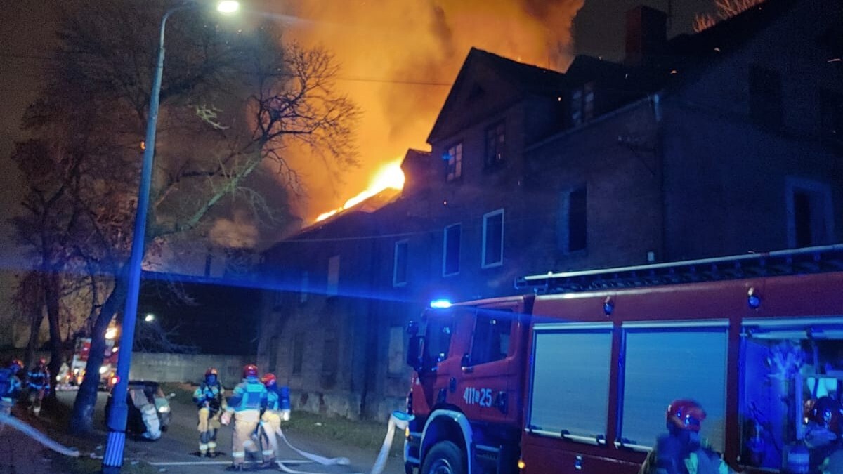 Pożar w Bytomiu. Płonął pustostan na Bobrku