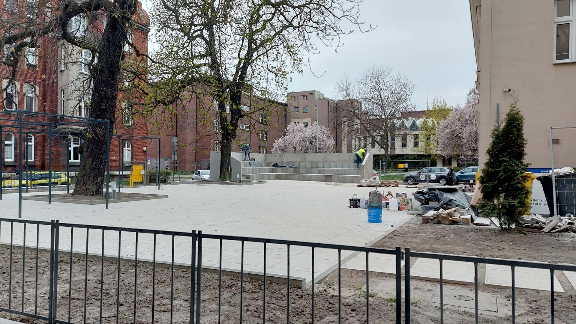 Przebudowa skweru przed Ulem