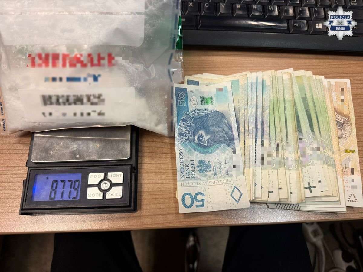 Okradł sklep spożywczy i potrącił pracownika. W jego mieszkaniu ujawniono narkotyki